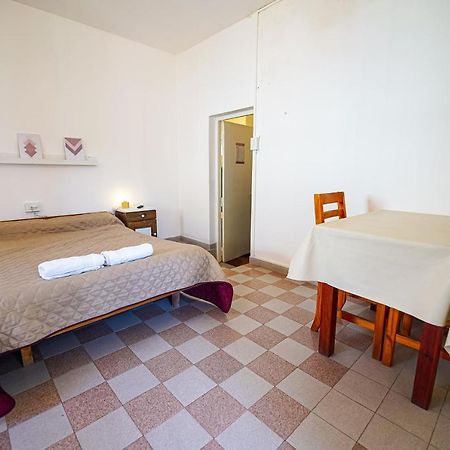 Complejo Puertas Rosas Lägenhet Villa Carlos Paz Exteriör bild